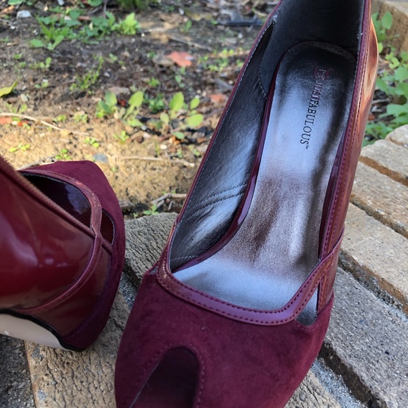 Beautiful burgundy heels! - Picture 2 of 2